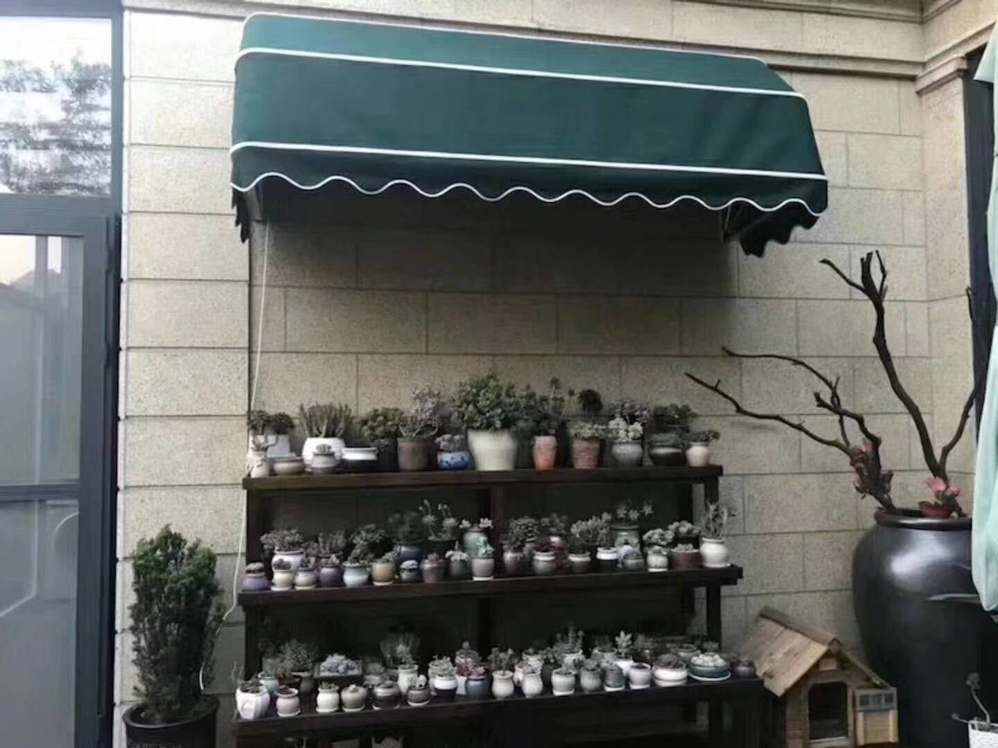 折叠式遮阳篷